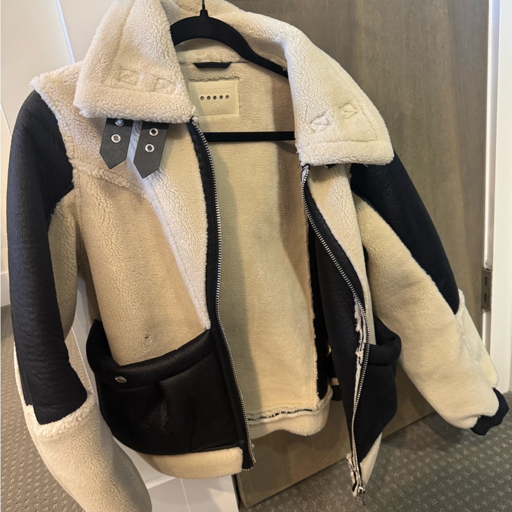 Like New Blank NYC Cream Shearling Jacket Size S